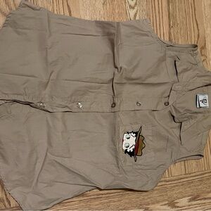 Tan Sleeveless Button-Up Shirt with Embroidered Patch